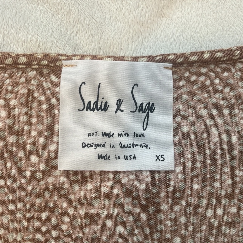 Cropped Pattern Blouse - Picture 3 of 3